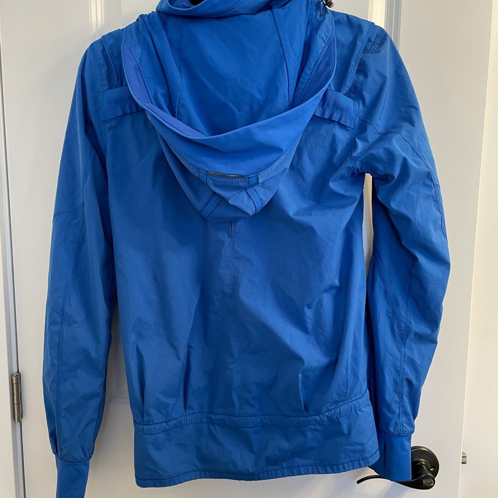 Lululemon jacket - Picture 2 of 2
